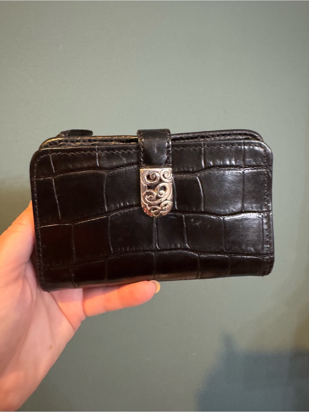 Brighton Black Croc-Embossed Leather Wallet with Decorative Silver Clasp EUC
